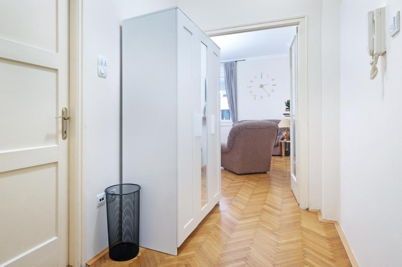 Illusion Downtown Apartment Белград Екстериор снимка